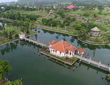 Jardins d'ici et d'ailleurs - Taman Ujung (Indonsie)