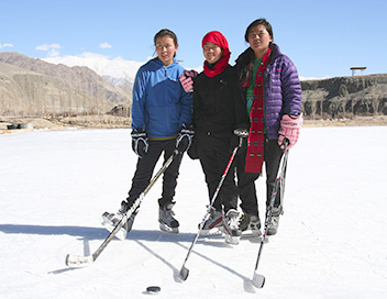 360-GEO - Le hockey en Himalaya : une passion au fminin