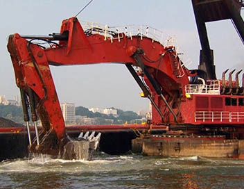 X machines de titans - NYC : un port en chantier