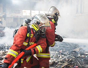 Le bataillon de marins-pompiers de Marseille - Evacuation d'urgence