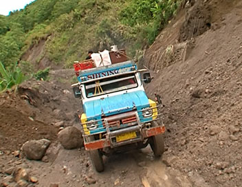 Les routes de l'impossible - Philippines, quand la montagne gronde