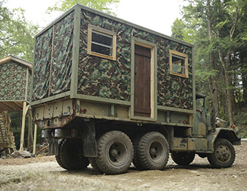 Constructions sauvages - Camp militaire mobile