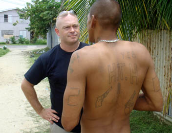 Ross Kemp au coeur des gangs - Belize